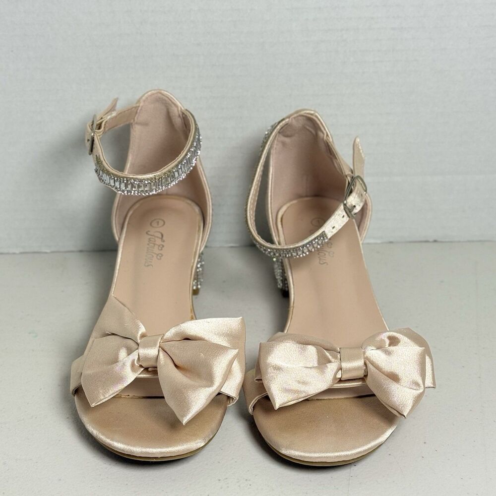 Fabulous Kid Heels Size 1 Youth